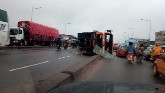 camion renversée